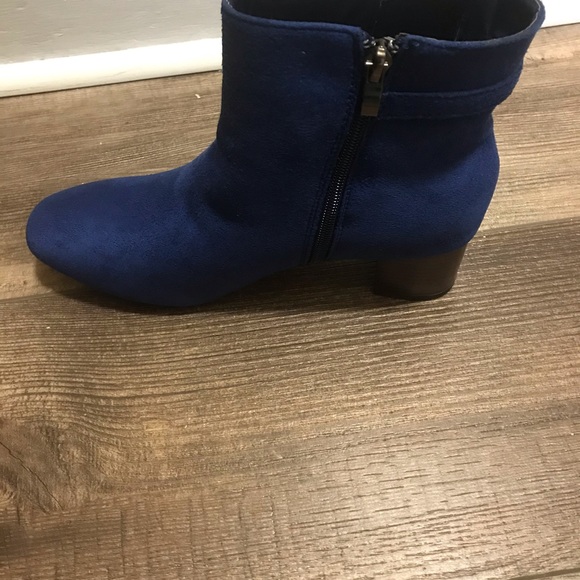 Boston Design Studio Boots - Picture 5 of 6